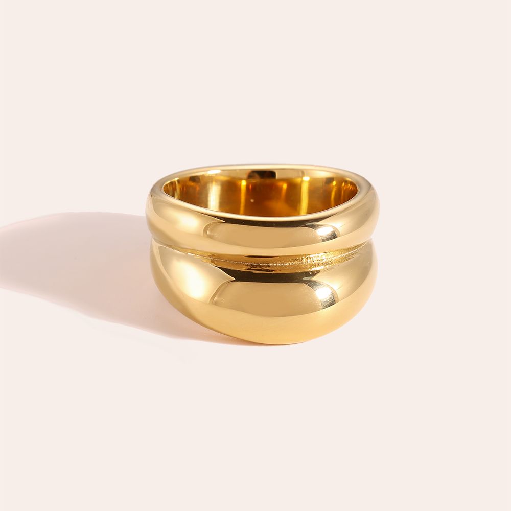 Crossed Layers Ring